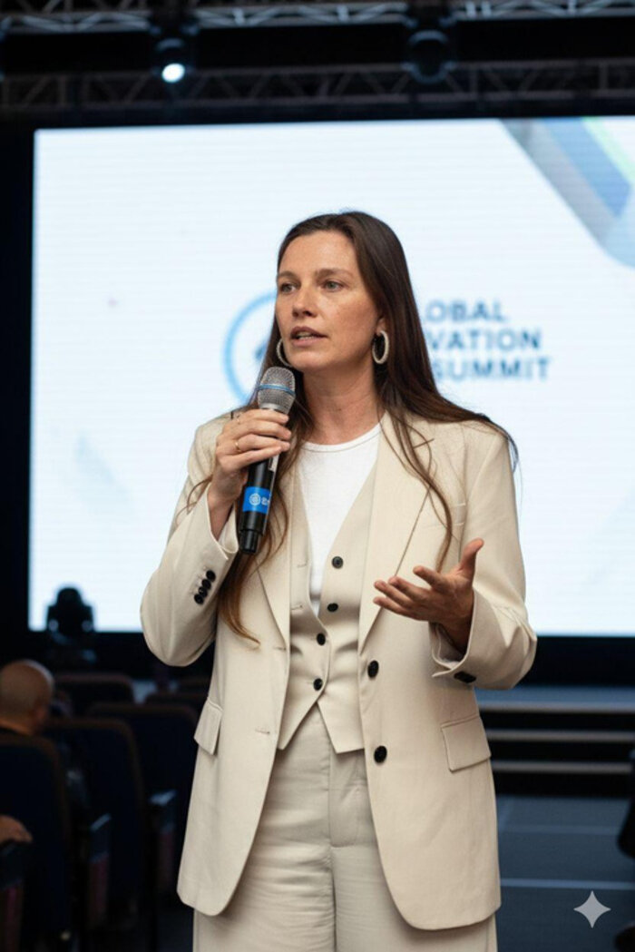 Fanny Van Laere